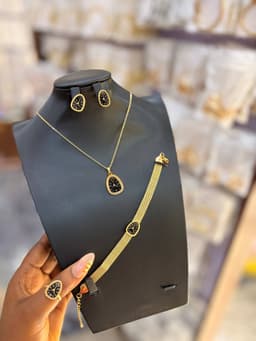 TL STEEL NECKLACE SET