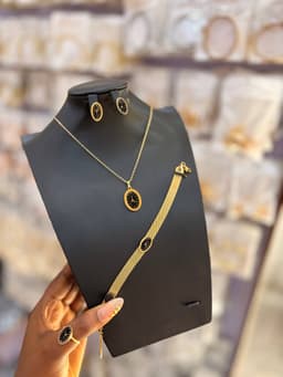 TL STEEL NECKLACE SET